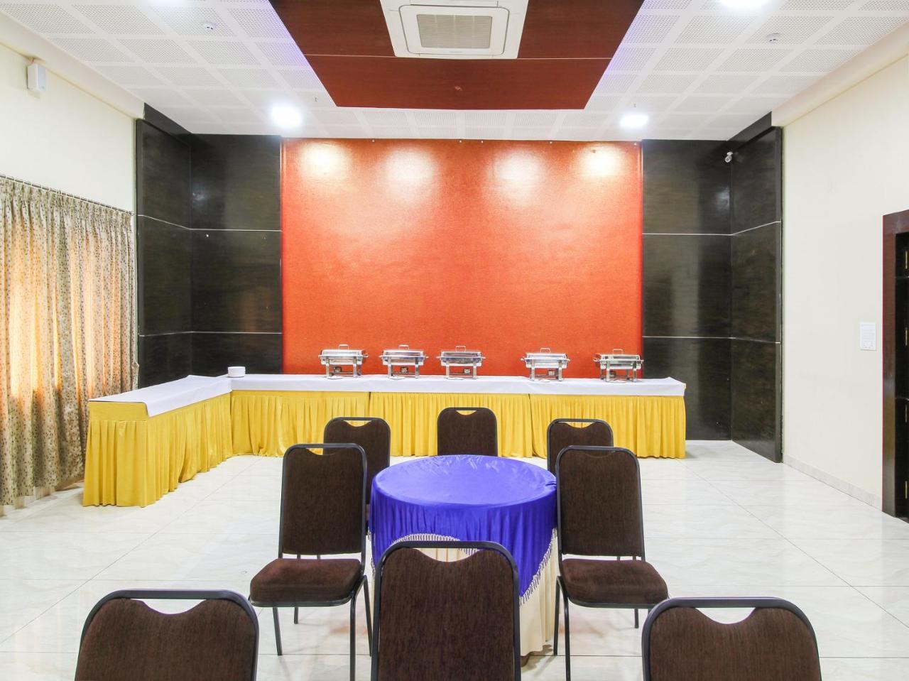 Rio Meridian Hotel Mysore Esterno foto